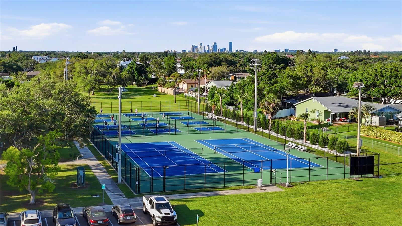 Image 42 of 43 For 5611 Venetian Boulevard Ne