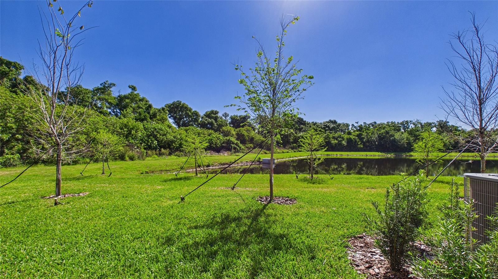 Image 16 of 69 For 212 27th Street Se 00