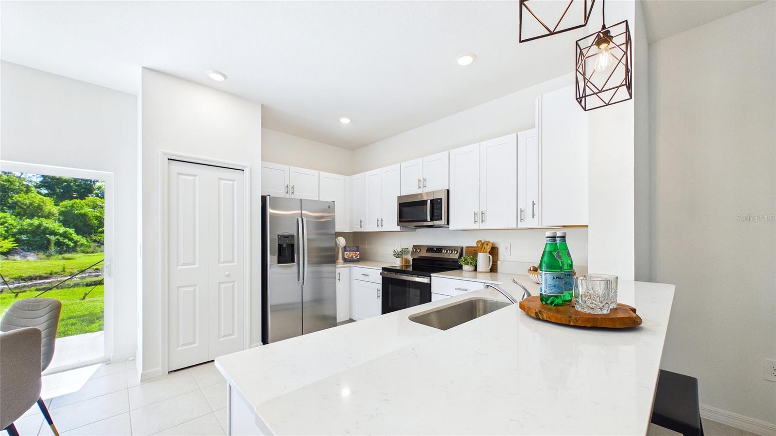 Image 52 of 69 For 212 27th Street Se 00