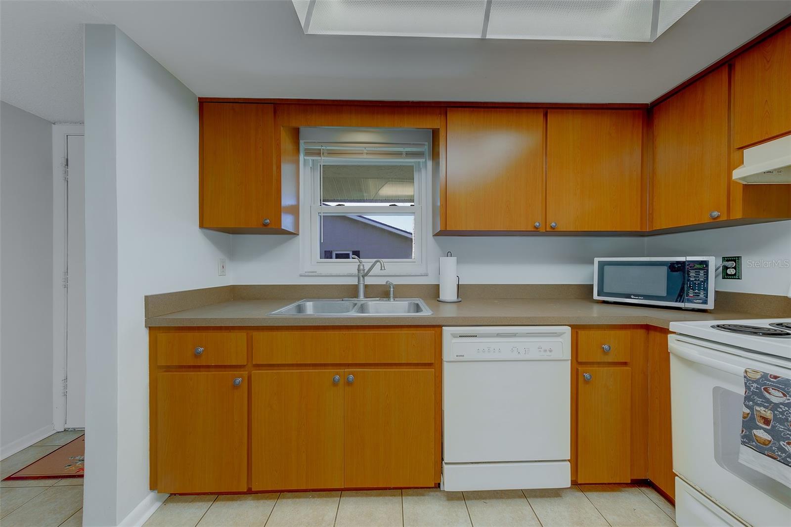 Image 17 of 45 For 9881 113th Street 215