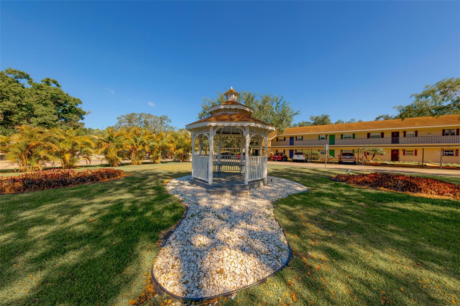 Image 33 of 45 For 9881 113th Street 215