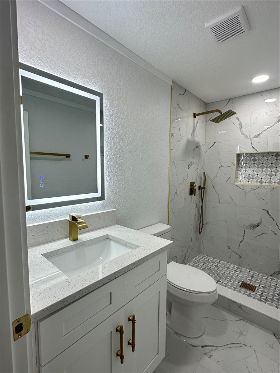 Image 14 of 52 For 6405 Manhattan Avenue