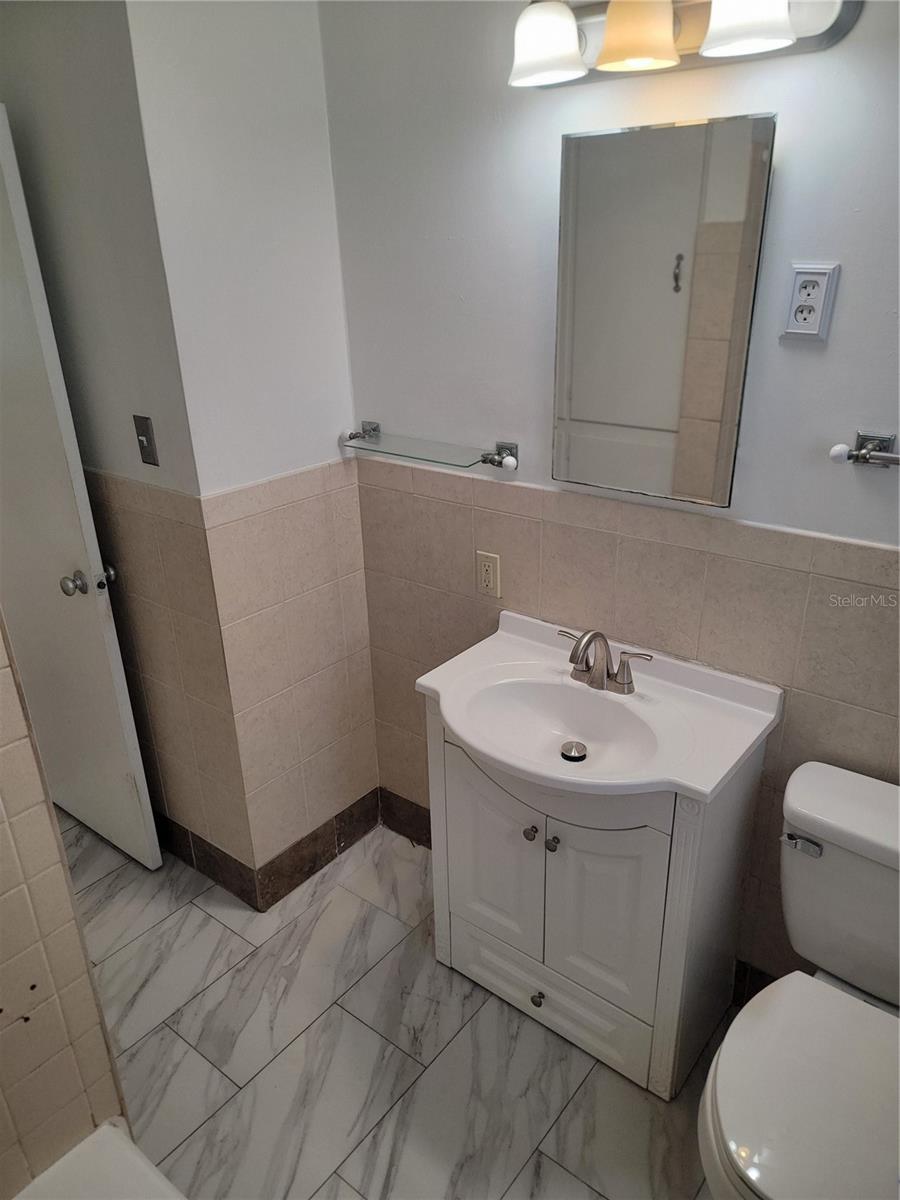 Image 17 of 46 For 3720 4th Avenue N