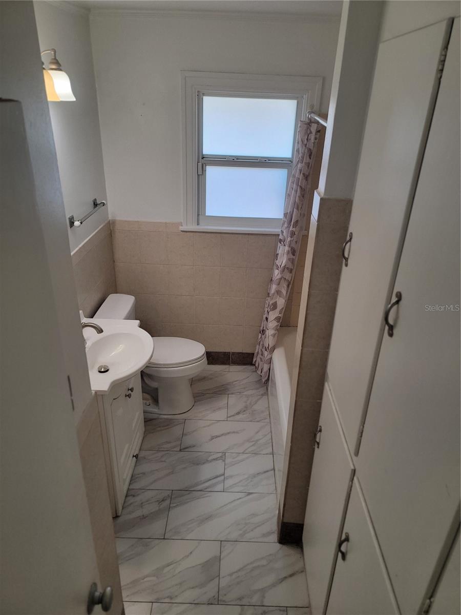 Image 18 of 46 For 3720 4th Avenue N