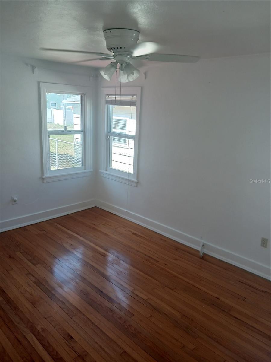 Image 23 of 46 For 3720 4th Avenue N