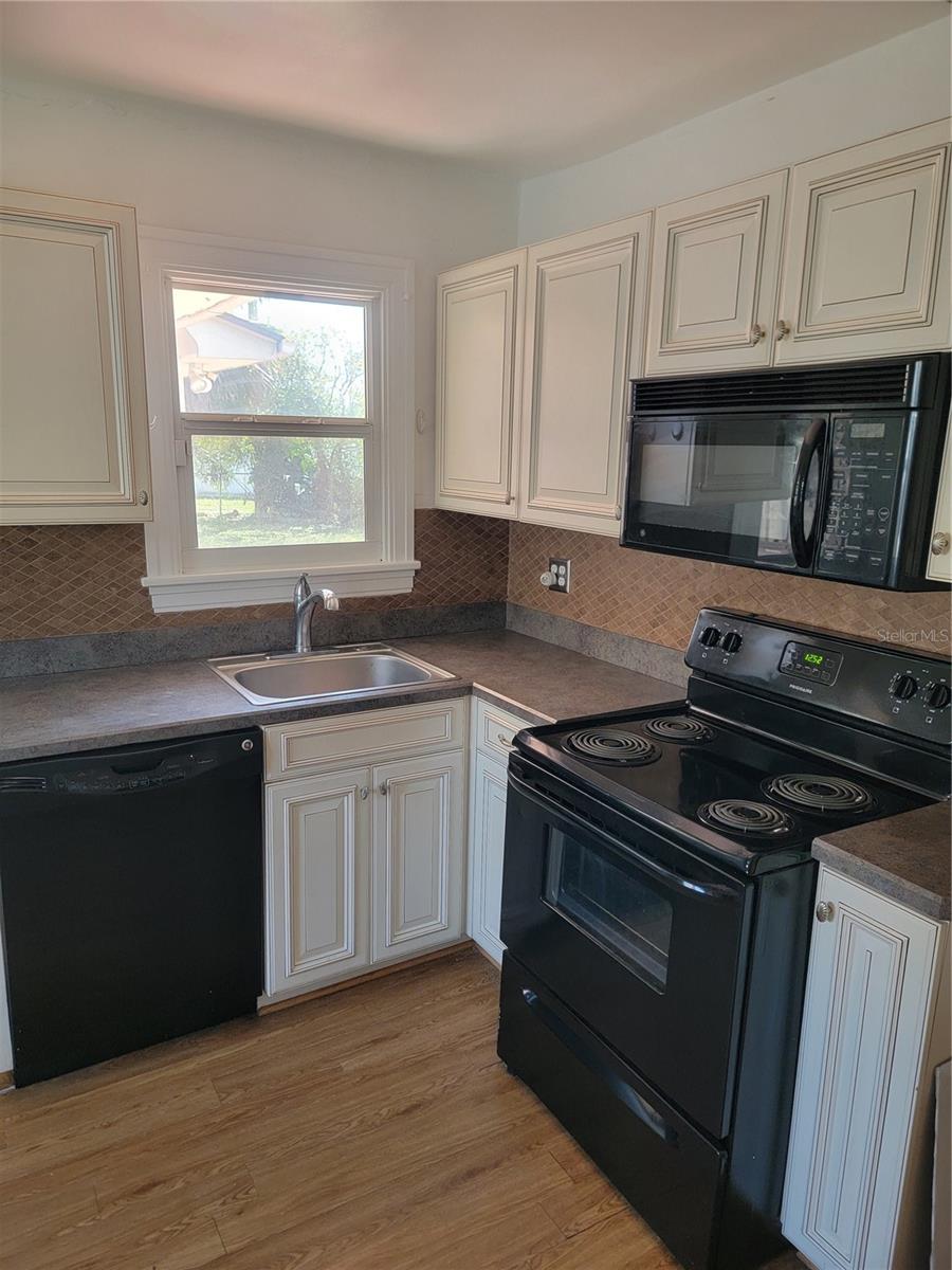 Image 25 of 46 For 3720 4th Avenue N