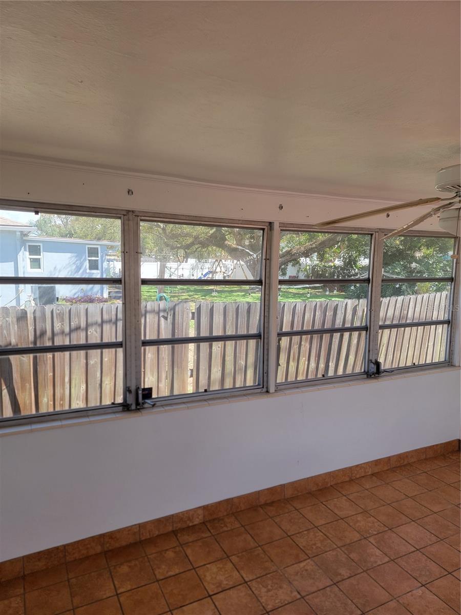 Image 33 of 46 For 3720 4th Avenue N