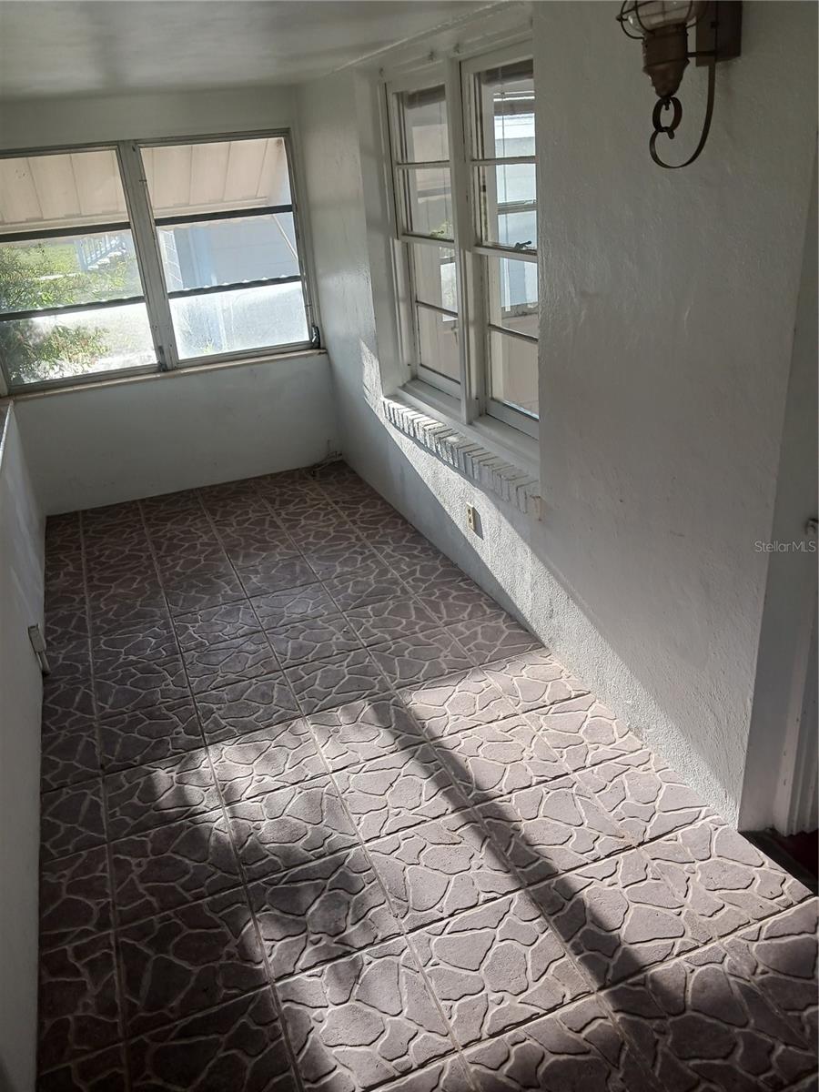 Image 35 of 46 For 3720 4th Avenue N