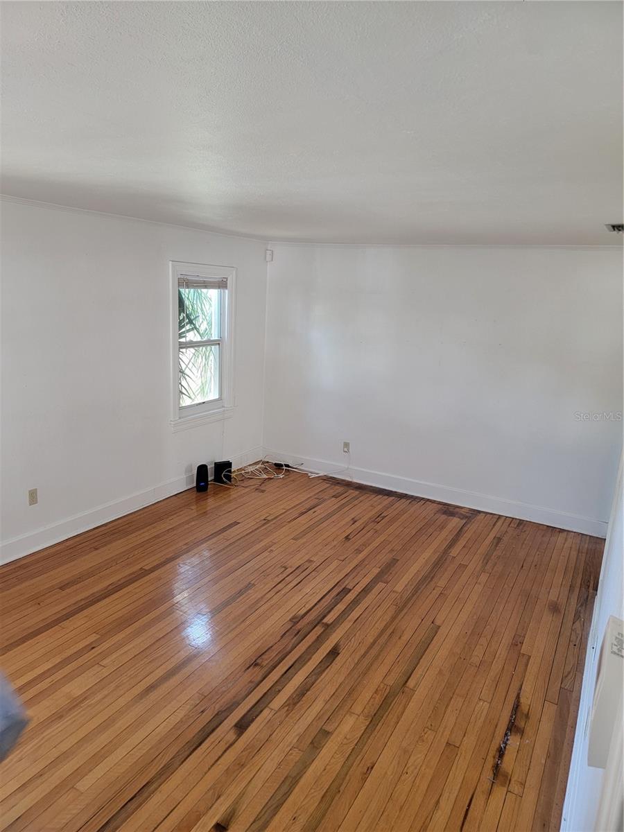 Image 7 of 46 For 3720 4th Avenue N