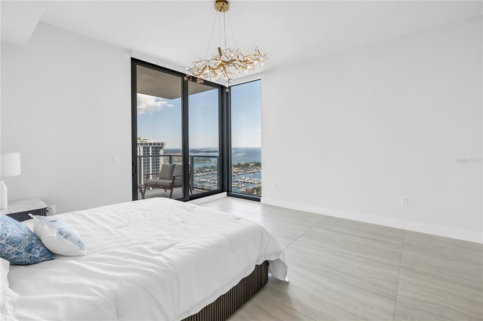 Image 18 of 40 For 301 1st Street S 2604