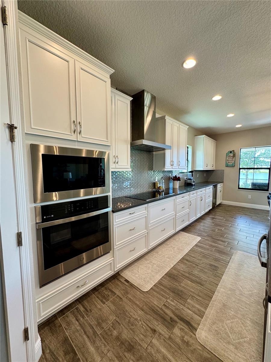 Image 19 of 58 For 12870 Twin Bridges Drive