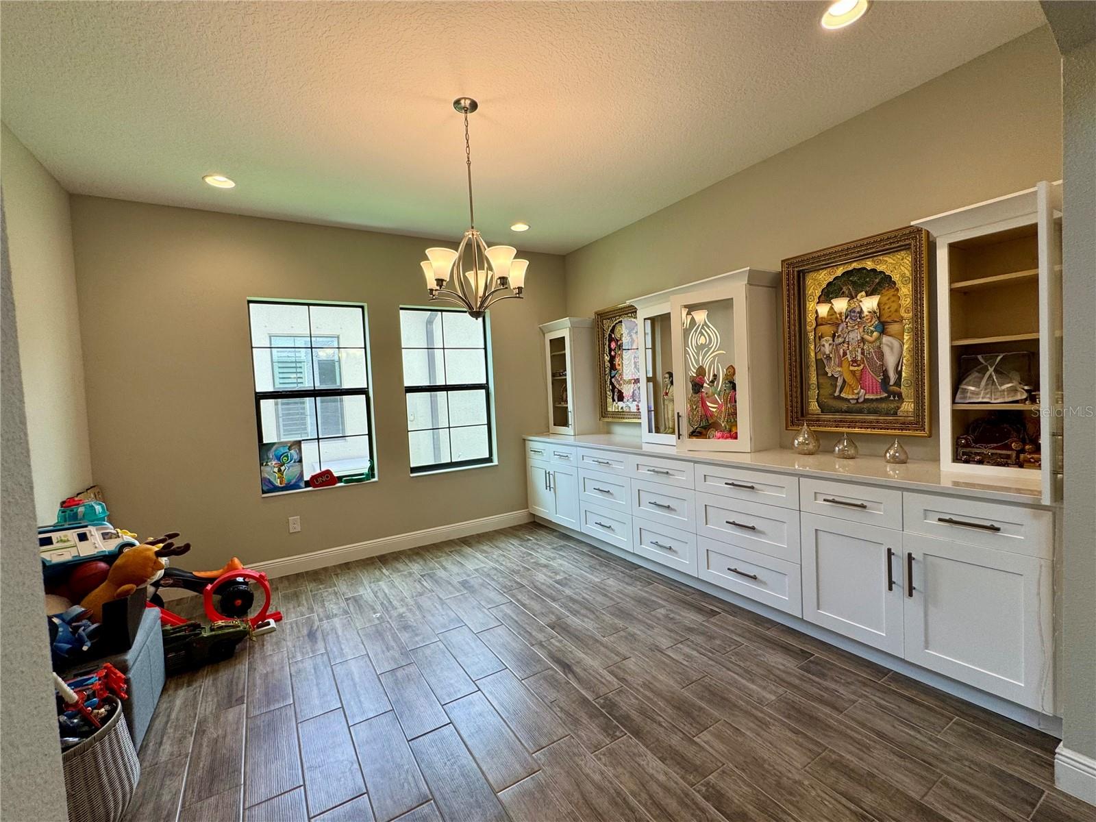 Image 6 of 58 For 12870 Twin Bridges Drive