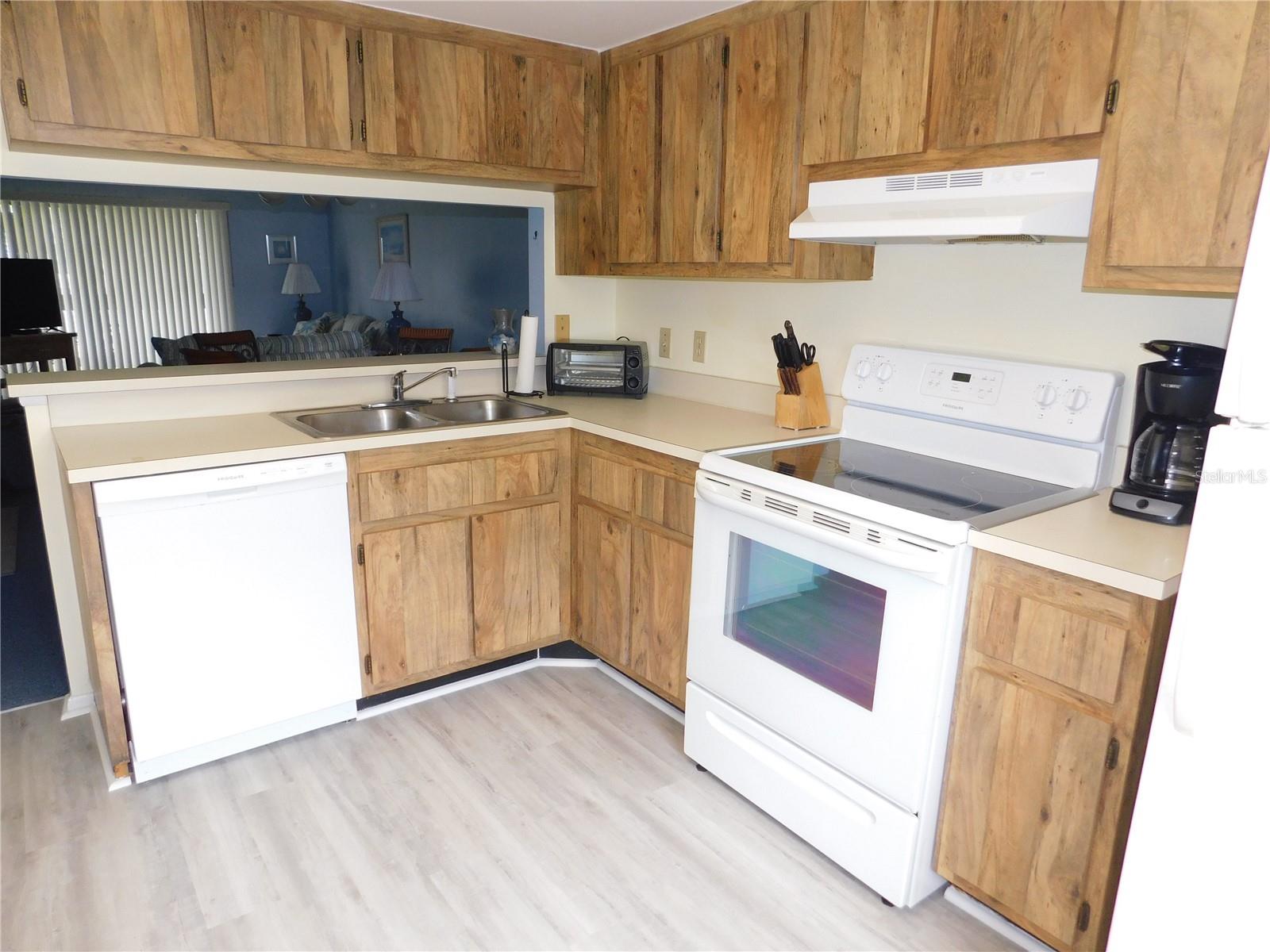 Image 10 of 20 For 111 Cypress Court 111