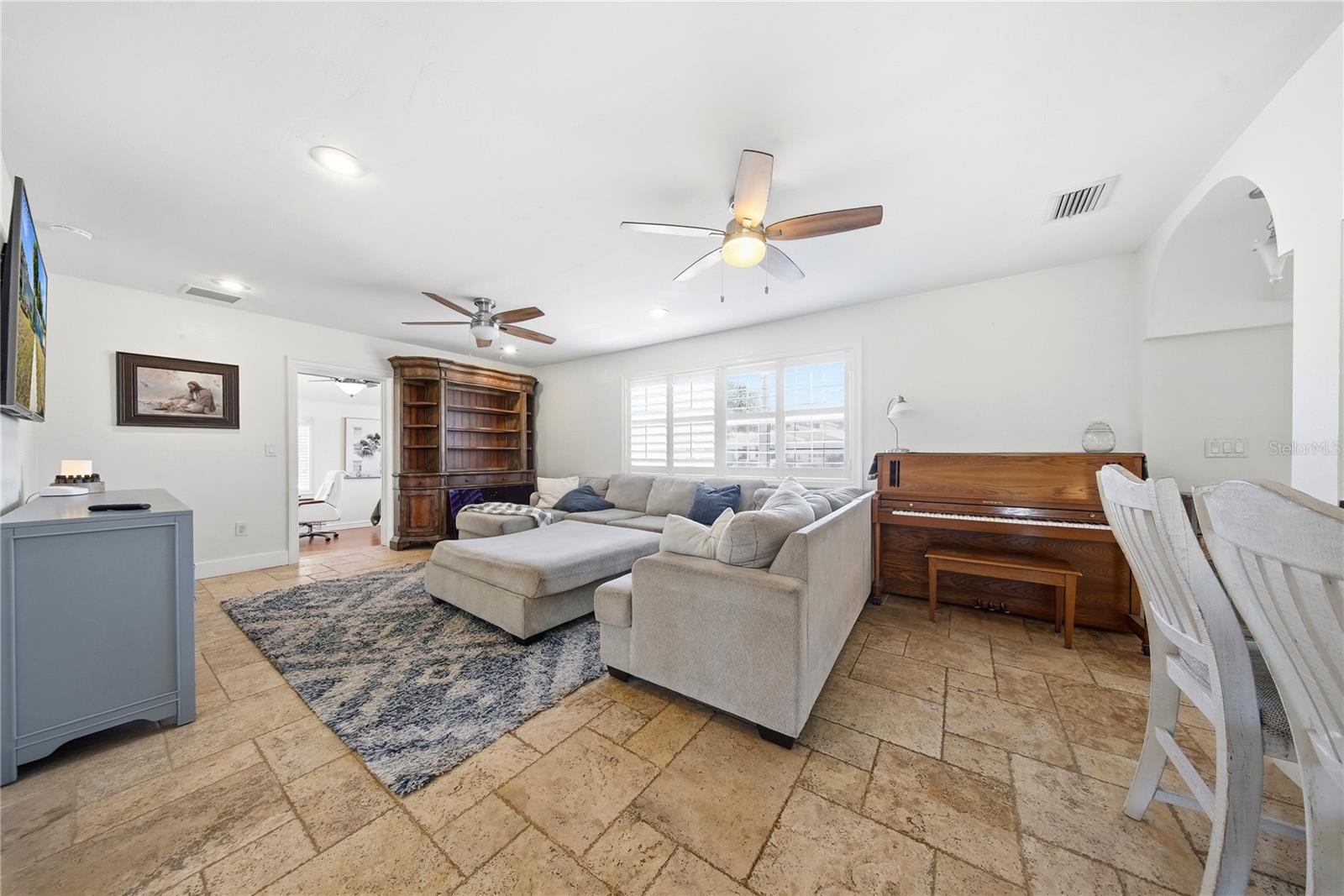 Image 10 of 56 For 3921 Bay To Bay Boulevard