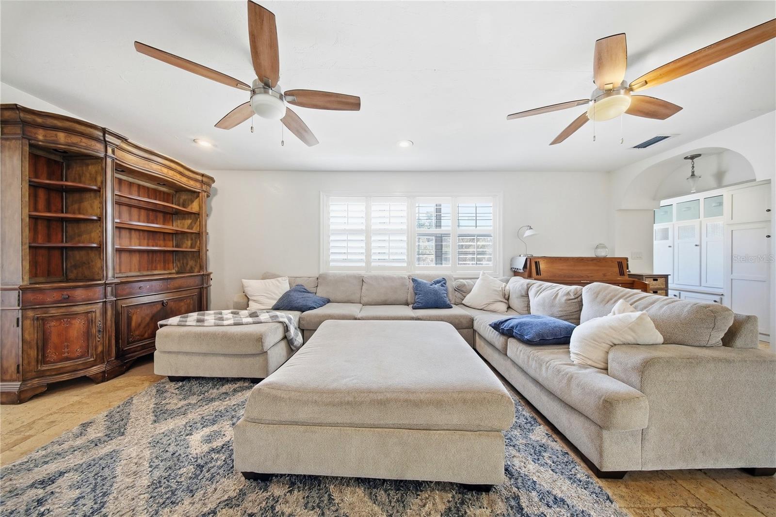 Image 11 of 56 For 3921 Bay To Bay Boulevard