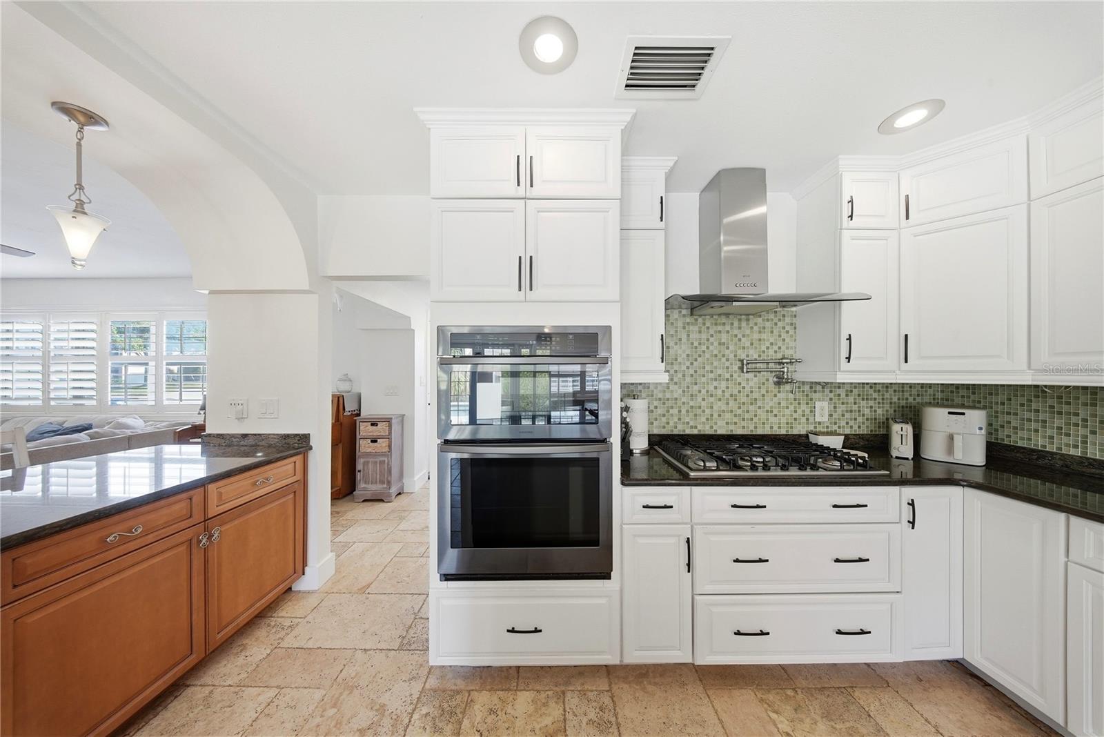 Image 15 of 56 For 3921 Bay To Bay Boulevard