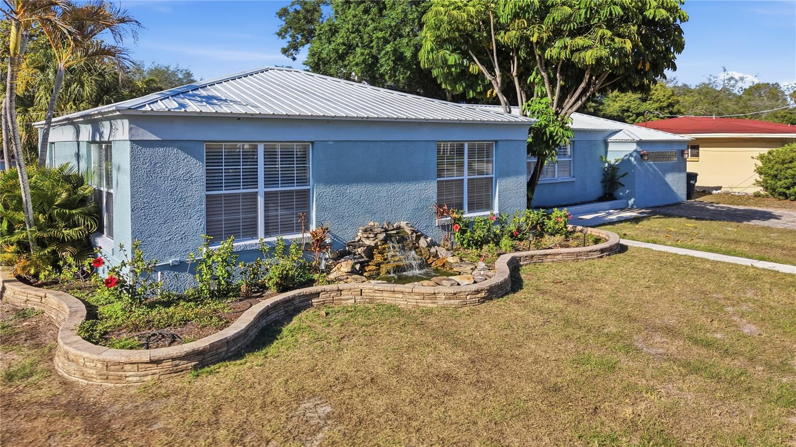 Image 2 of 56 For 3921 Bay To Bay Boulevard