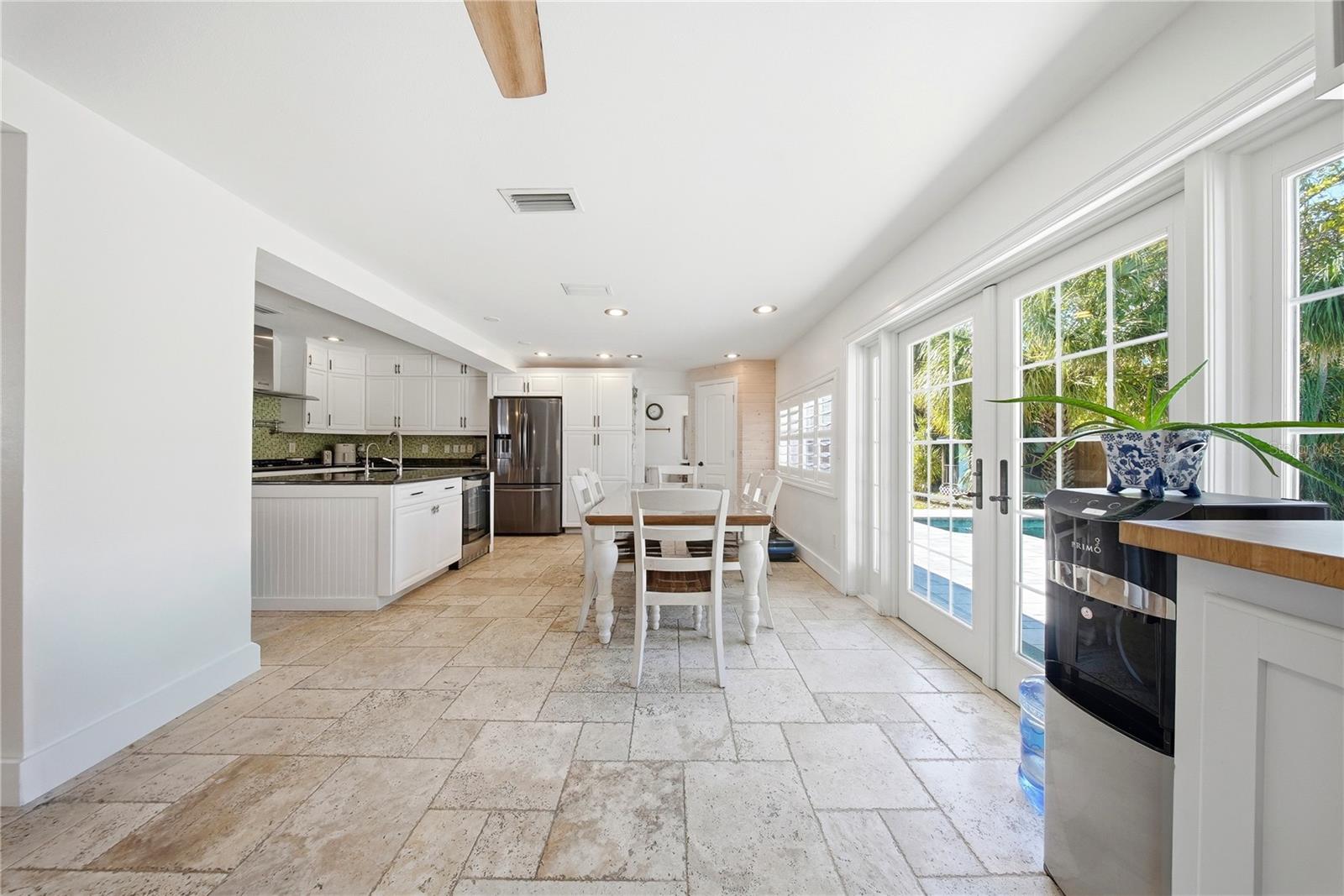 Image 20 of 56 For 3921 Bay To Bay Boulevard