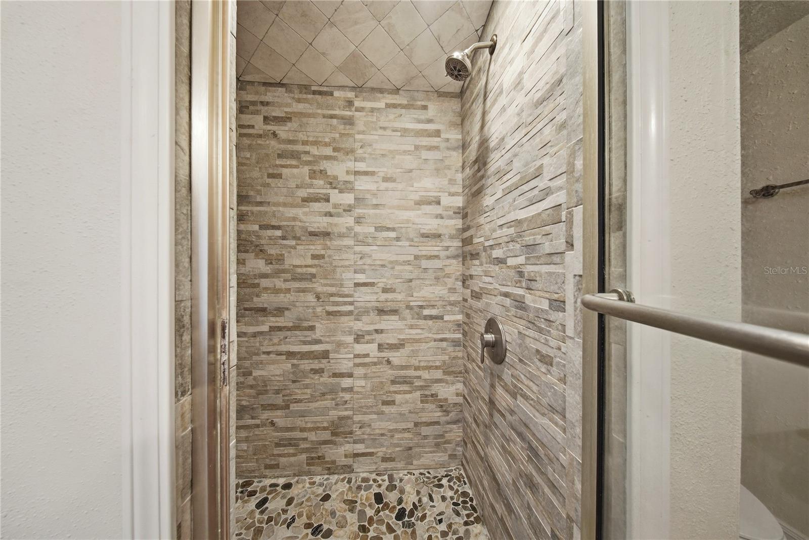 Image 23 of 56 For 3921 Bay To Bay Boulevard