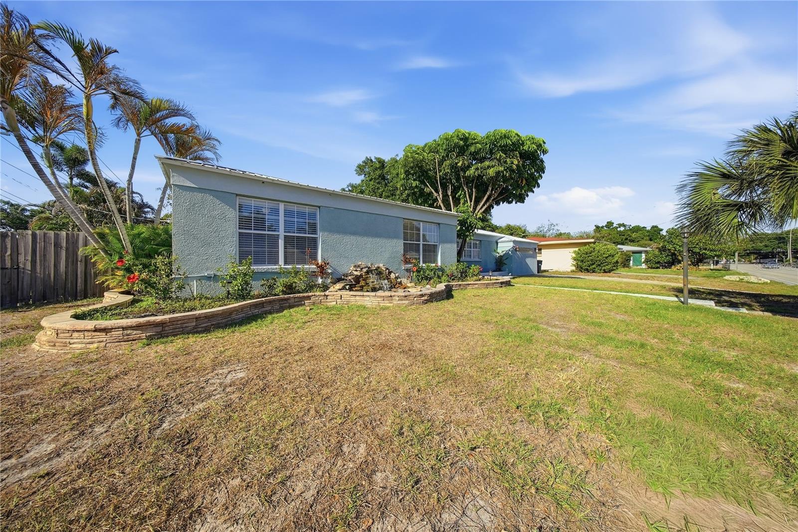 Image 5 of 56 For 3921 Bay To Bay Boulevard