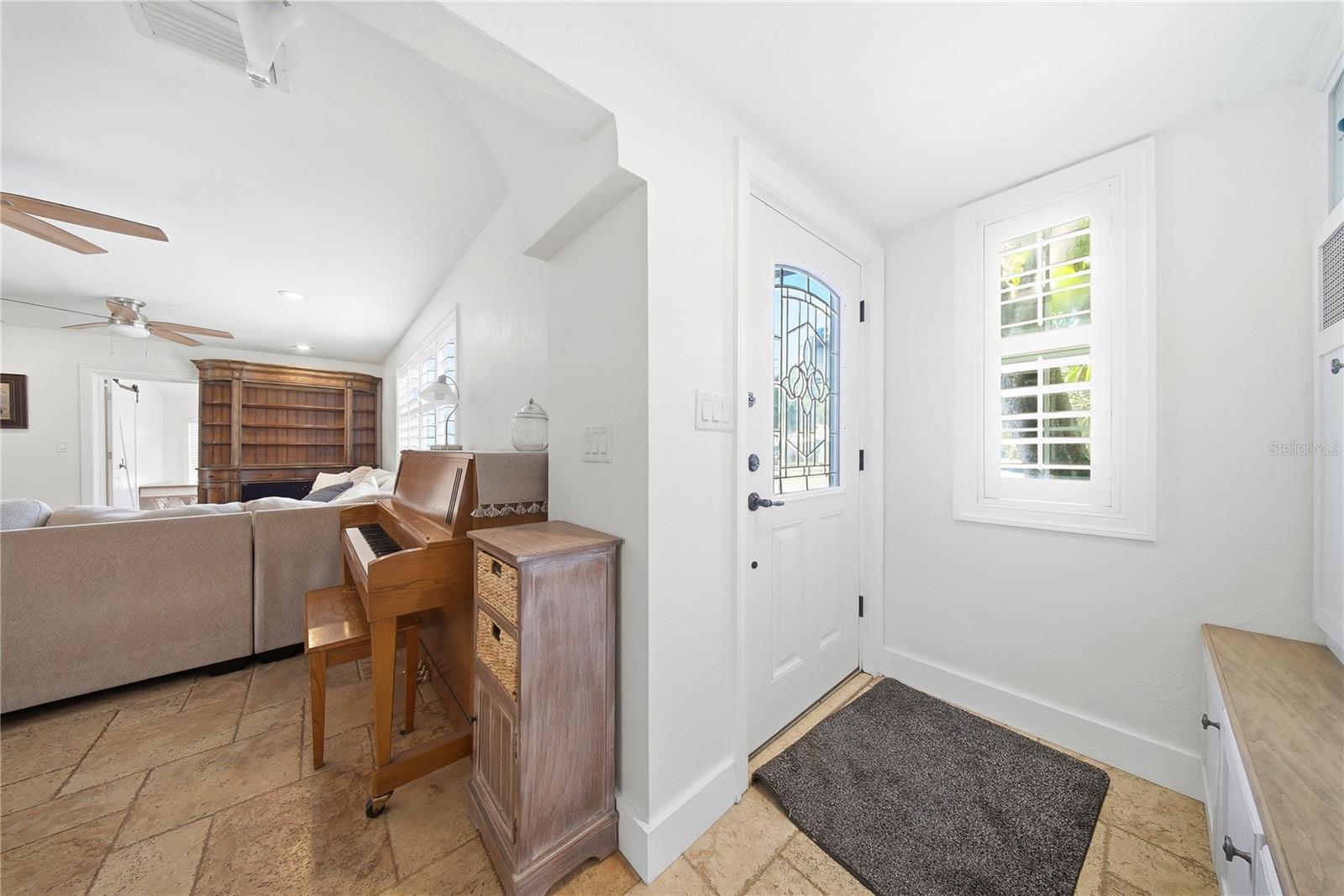 Image 7 of 56 For 3921 Bay To Bay Boulevard