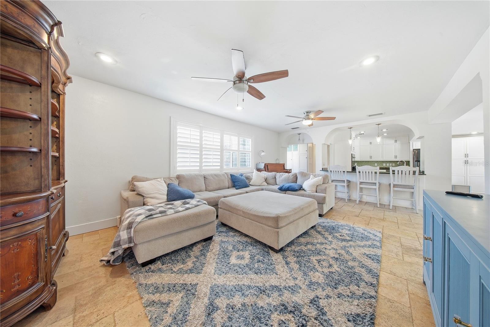 Image 9 of 56 For 3921 Bay To Bay Boulevard