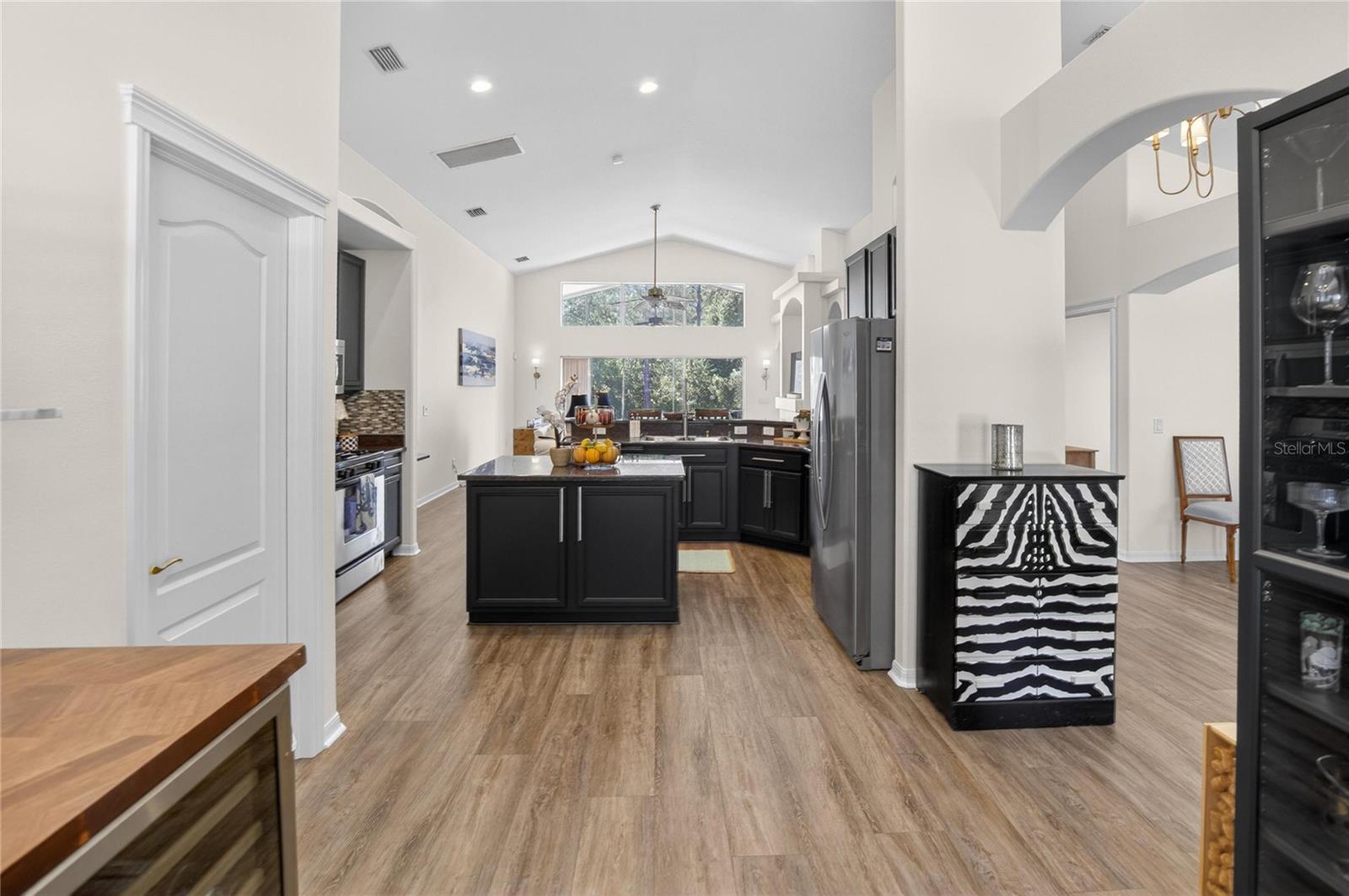 Image 16 of 50 For 8215 Myrtle Point Way