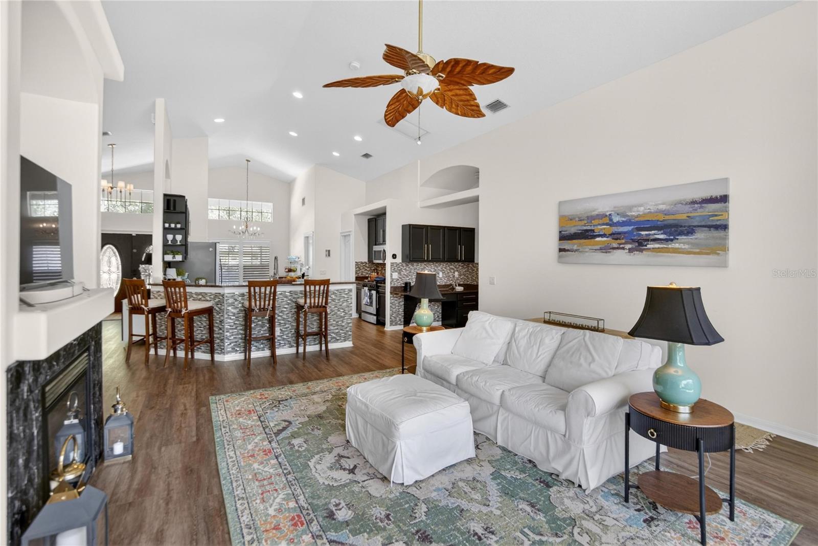 Image 20 of 50 For 8215 Myrtle Point Way