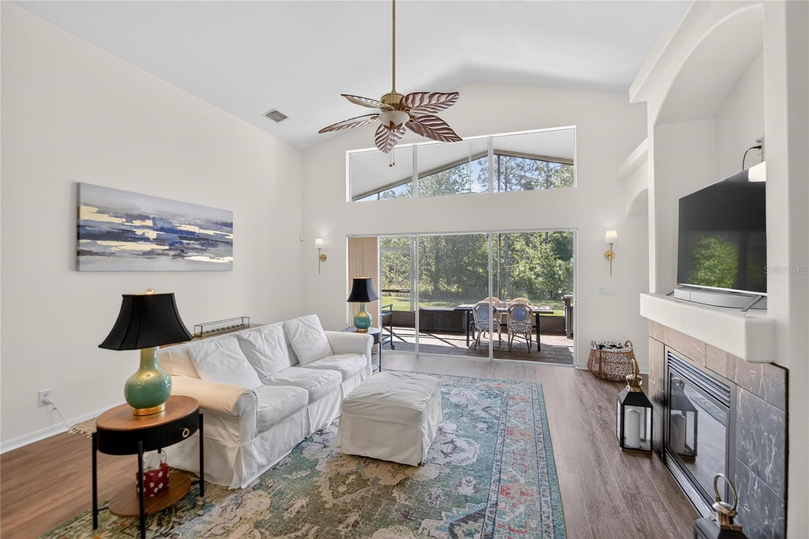 Image 21 of 50 For 8215 Myrtle Point Way