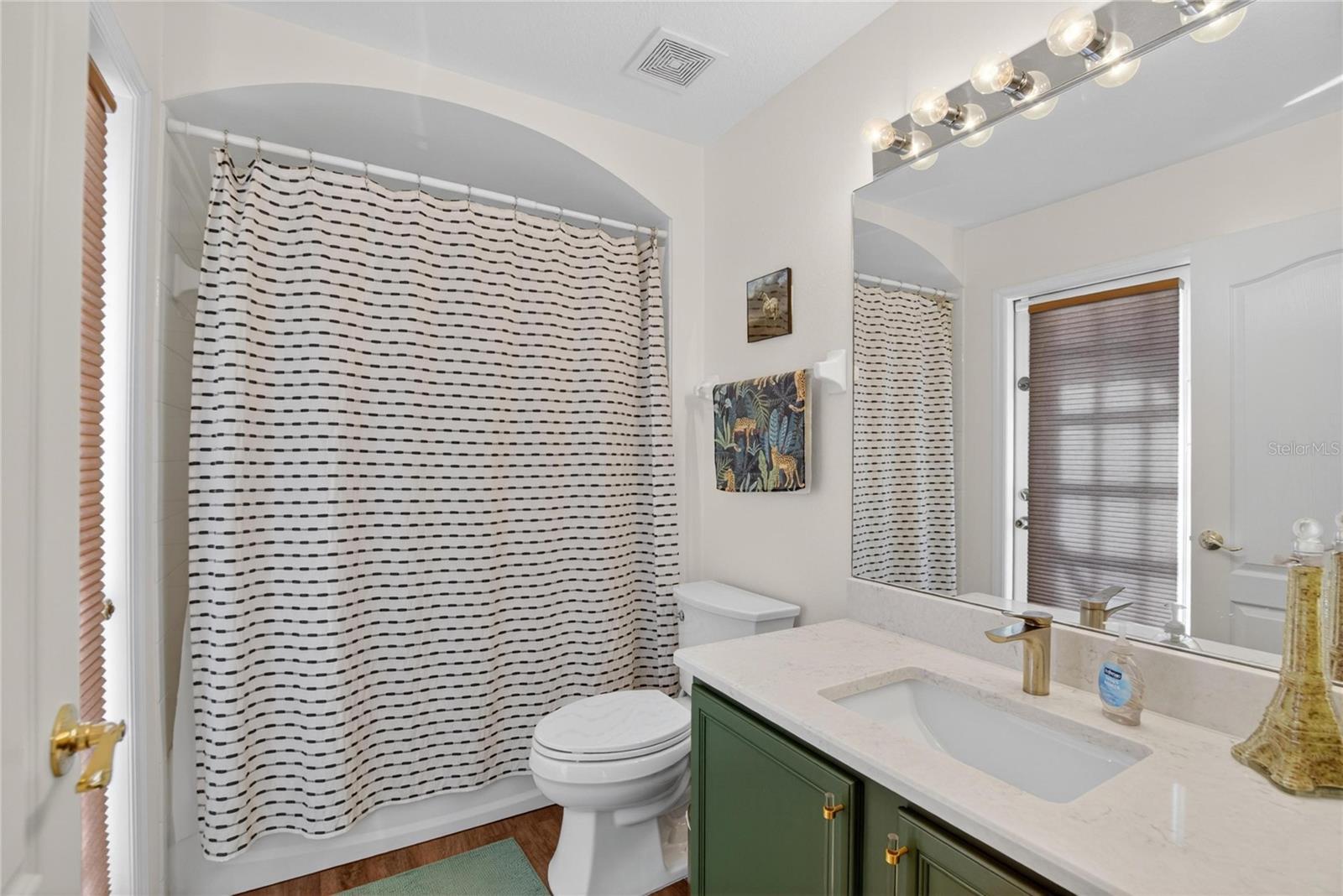 Image 29 of 50 For 8215 Myrtle Point Way