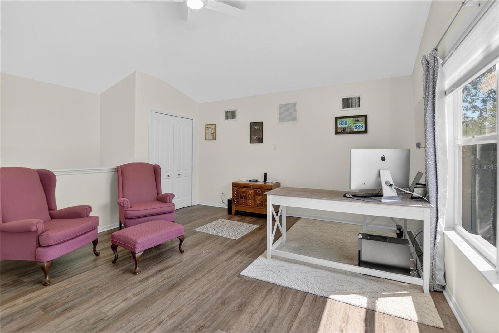 Image 38 of 50 For 8215 Myrtle Point Way