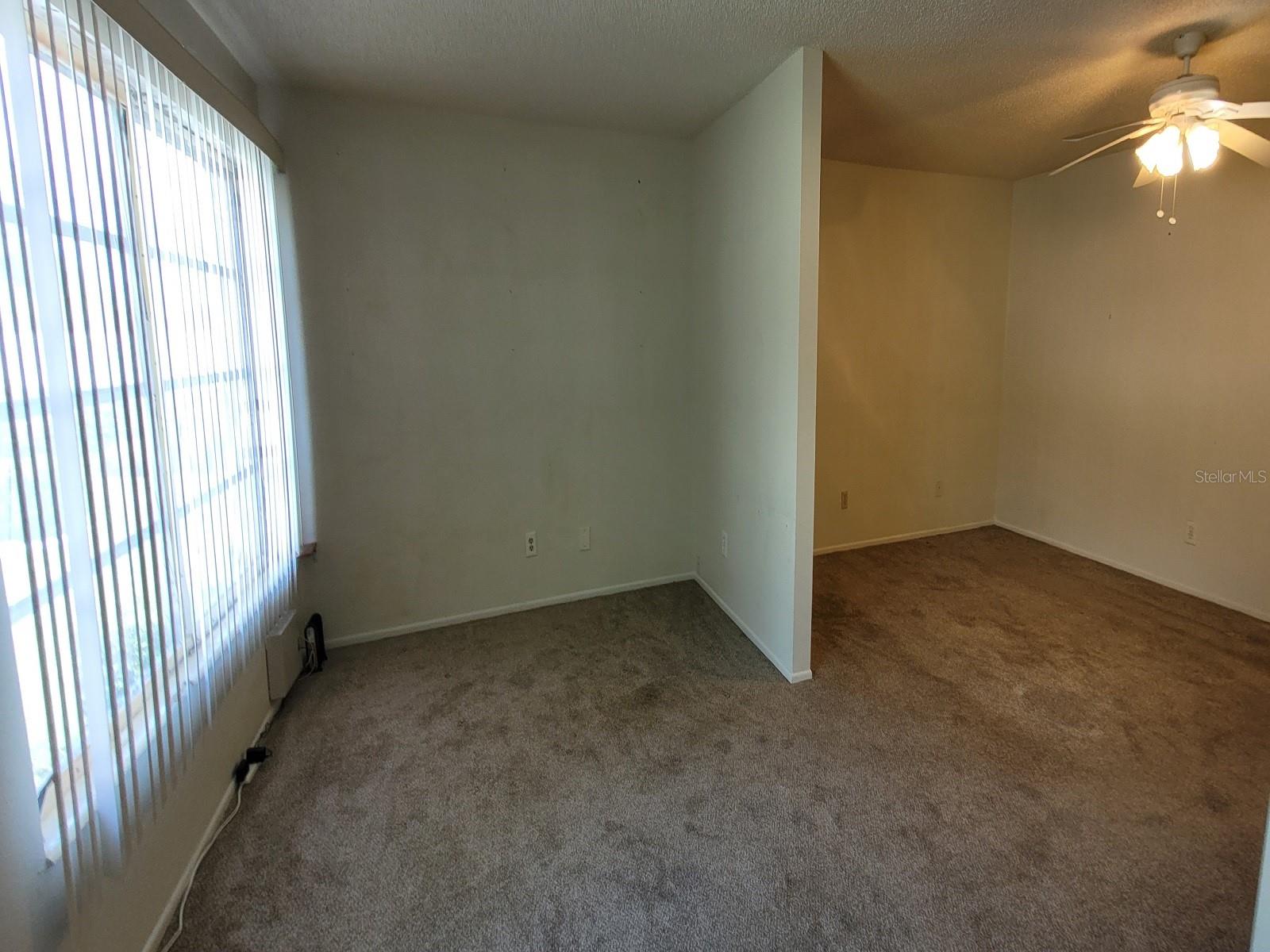 Image 20 of 35 For 2298 Netherlands Drive 32