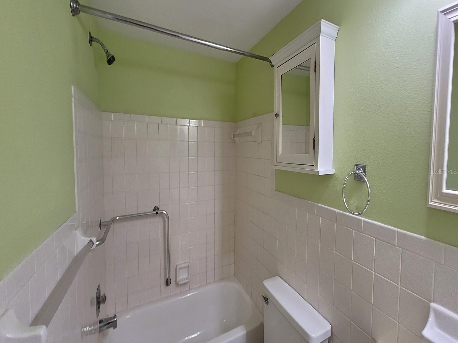 Image 22 of 35 For 2298 Netherlands Drive 32