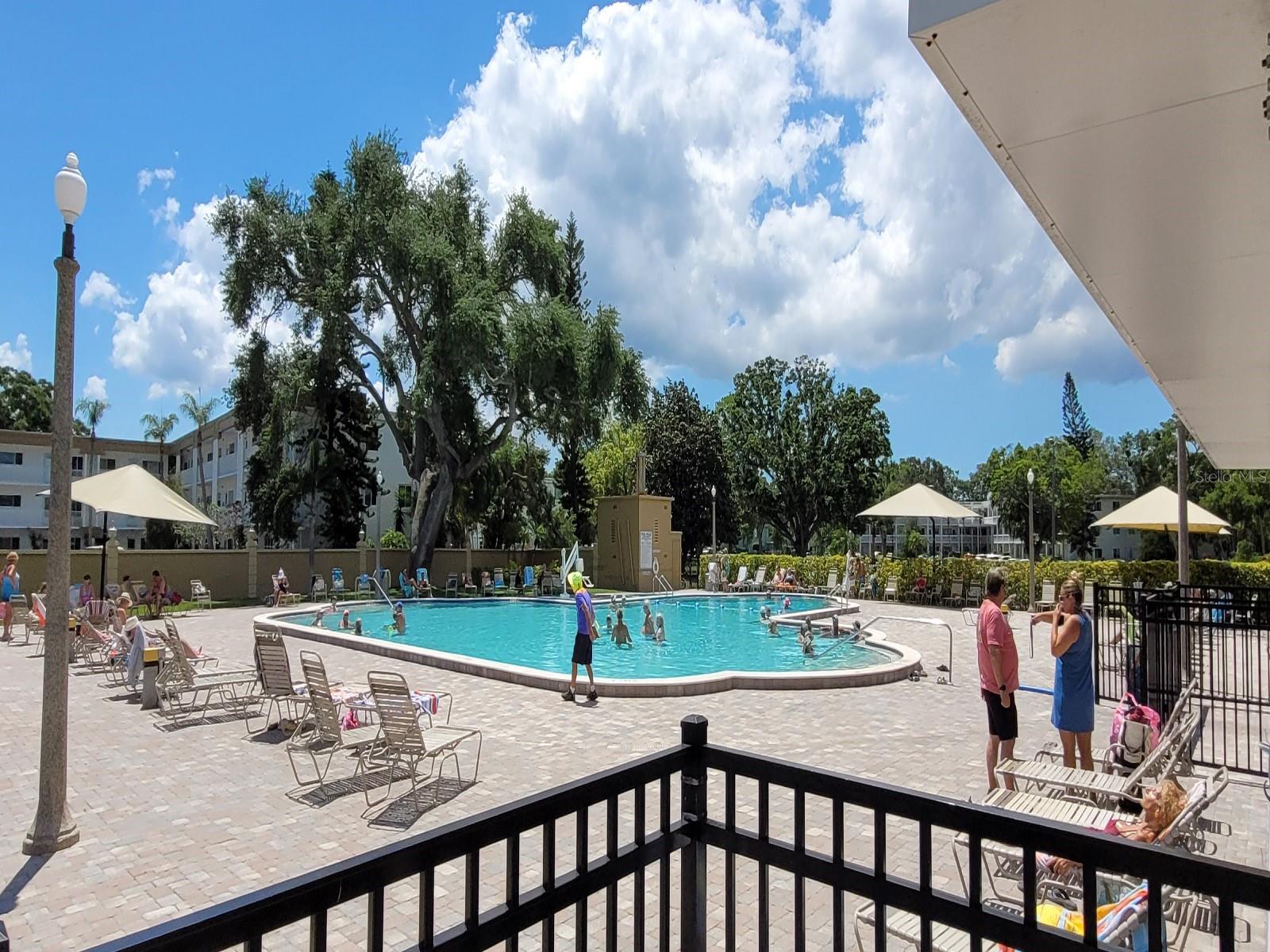 Image 31 of 35 For 2298 Netherlands Drive 32