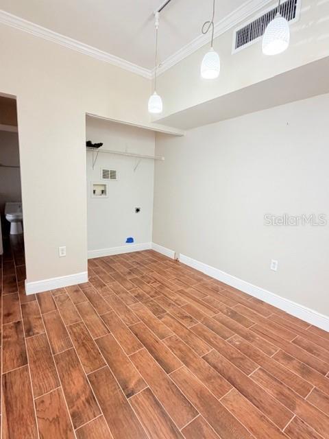 Image 9 of 21 For 9108 Lake Chase Island Way 9108
