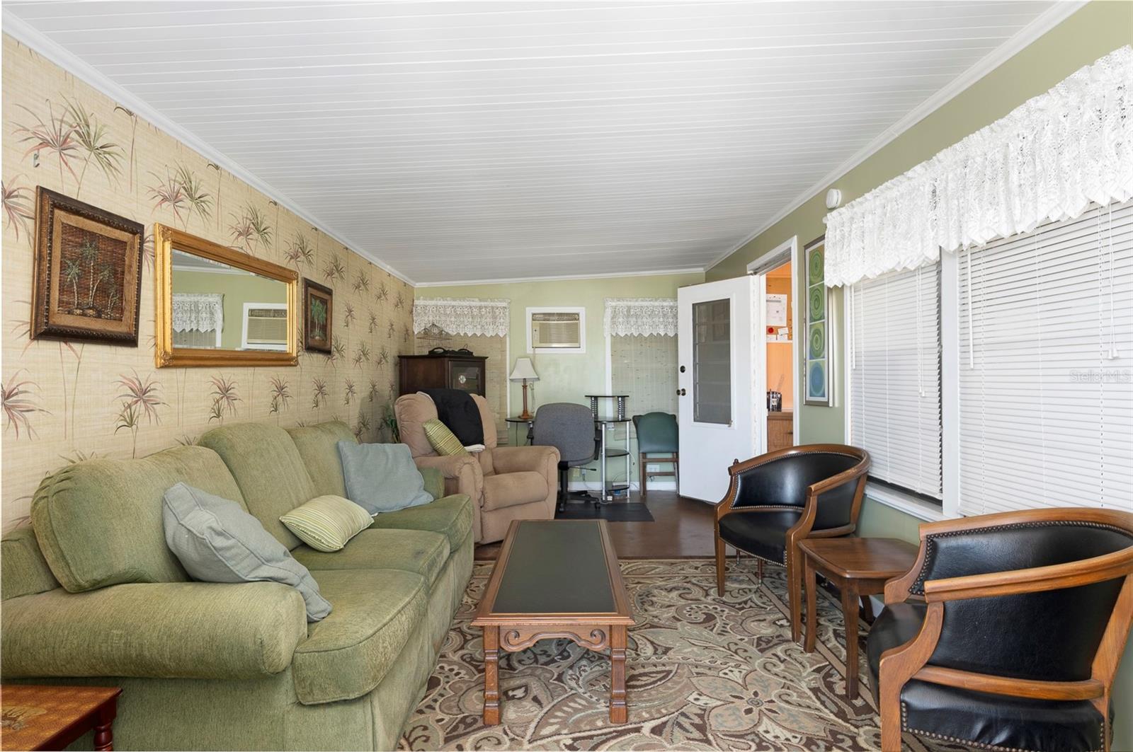 Image 13 of 25 For 4368 72nd Way N 111