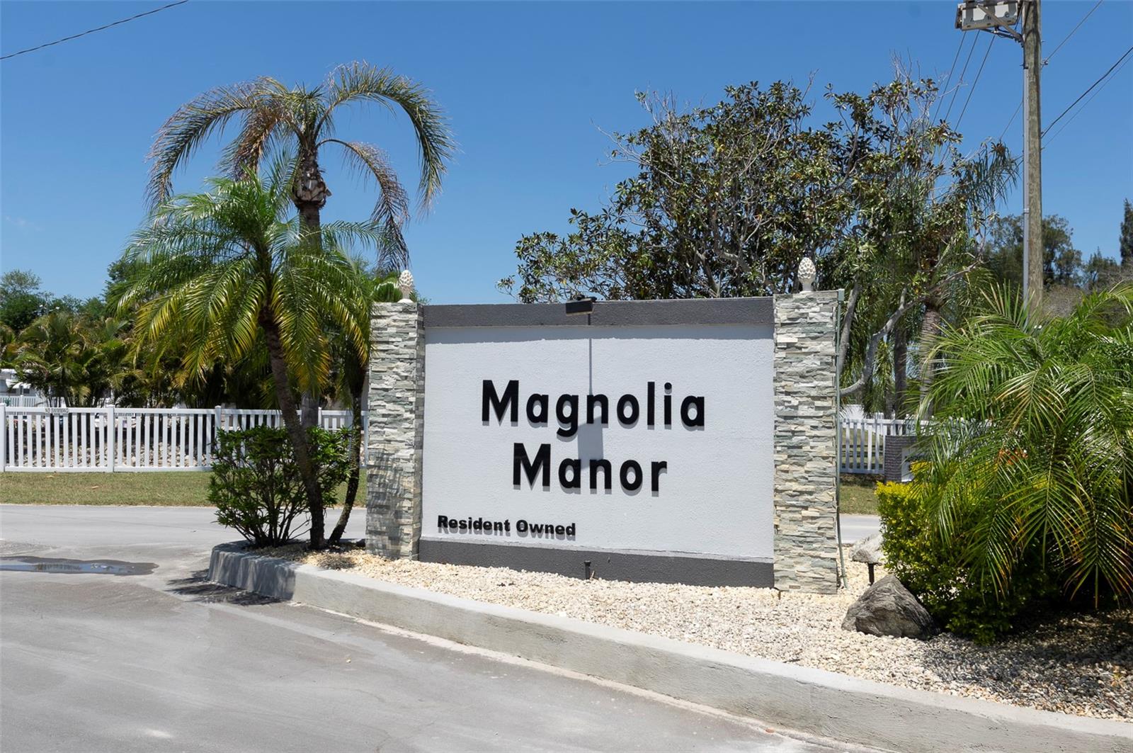 Image 21 of 25 For 4368 72nd Way N 111