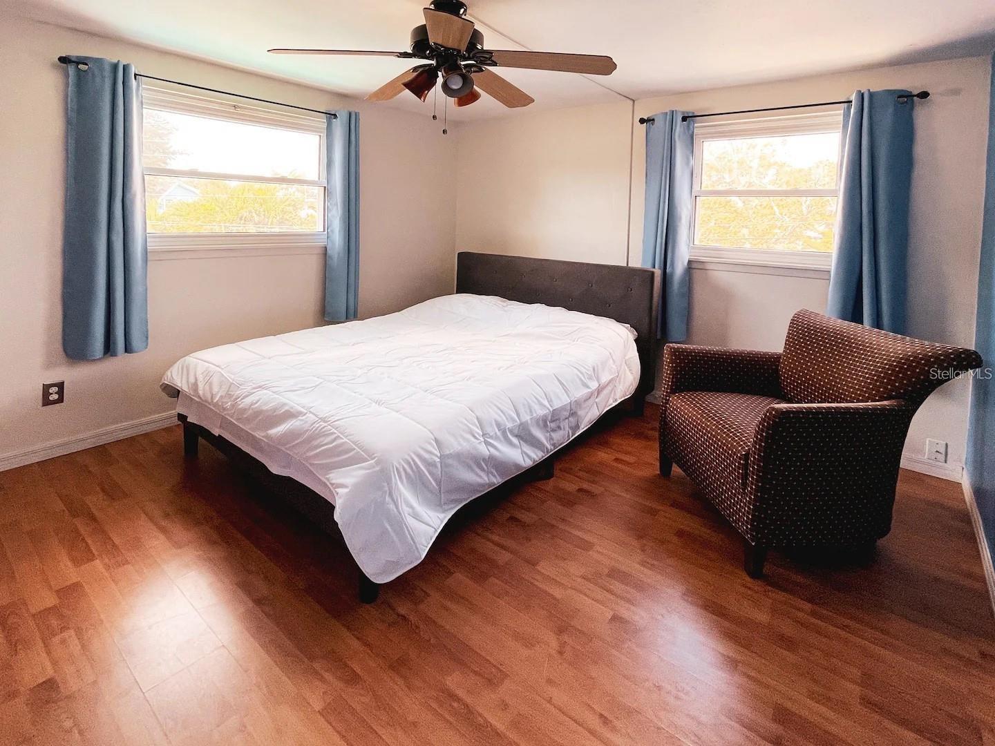 Image 12 of 16 For 9201 86th Avenue