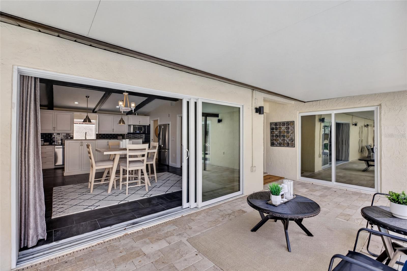 Listing photo id 9 for 13522 Avista Drive