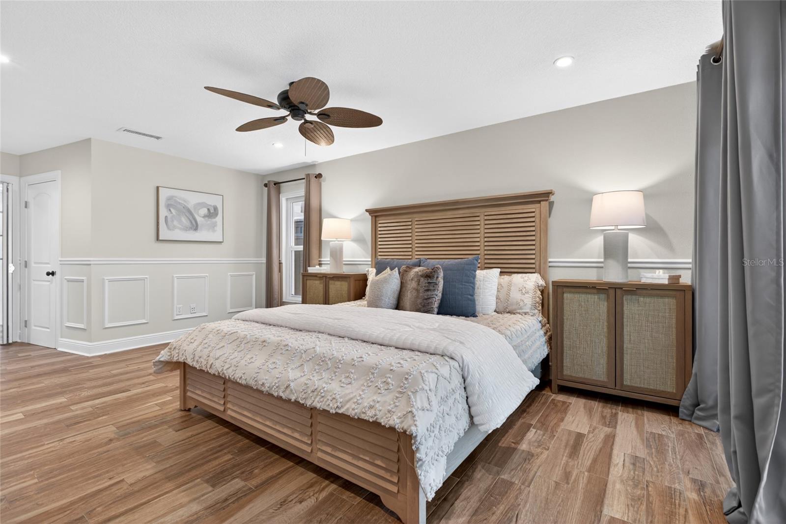 Listing photo id 37 for 13522 Avista Drive