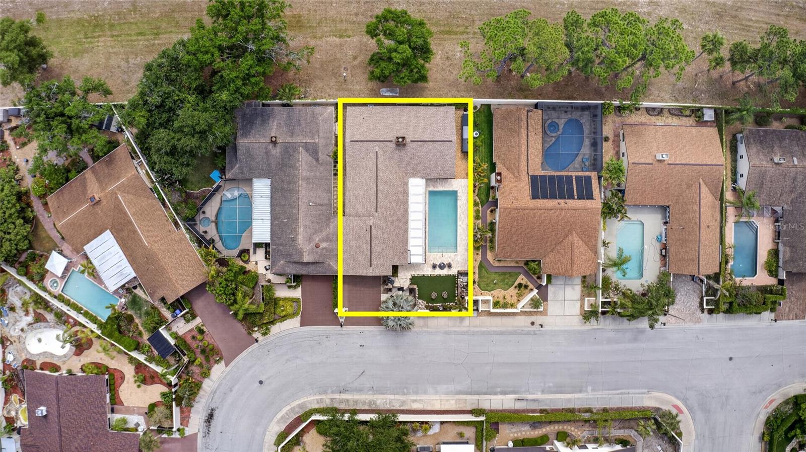 Listing photo id 2 for 13522 Avista Drive