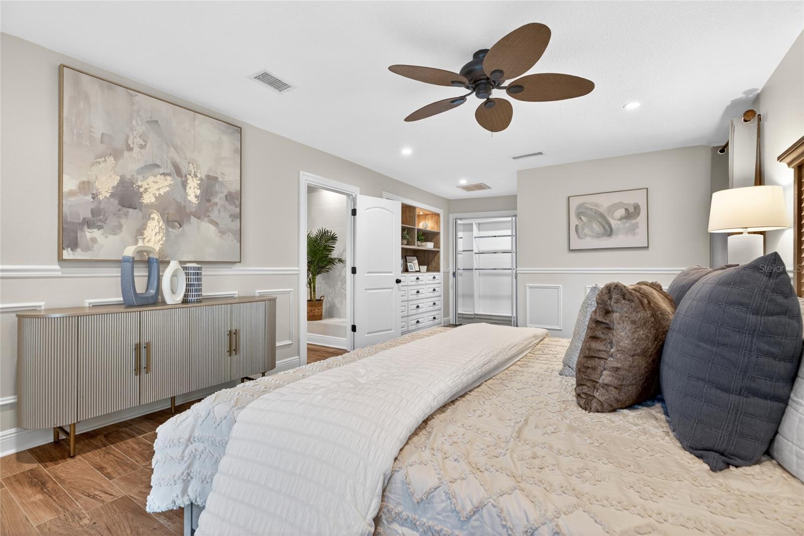 Listing photo id 38 for 13522 Avista Drive