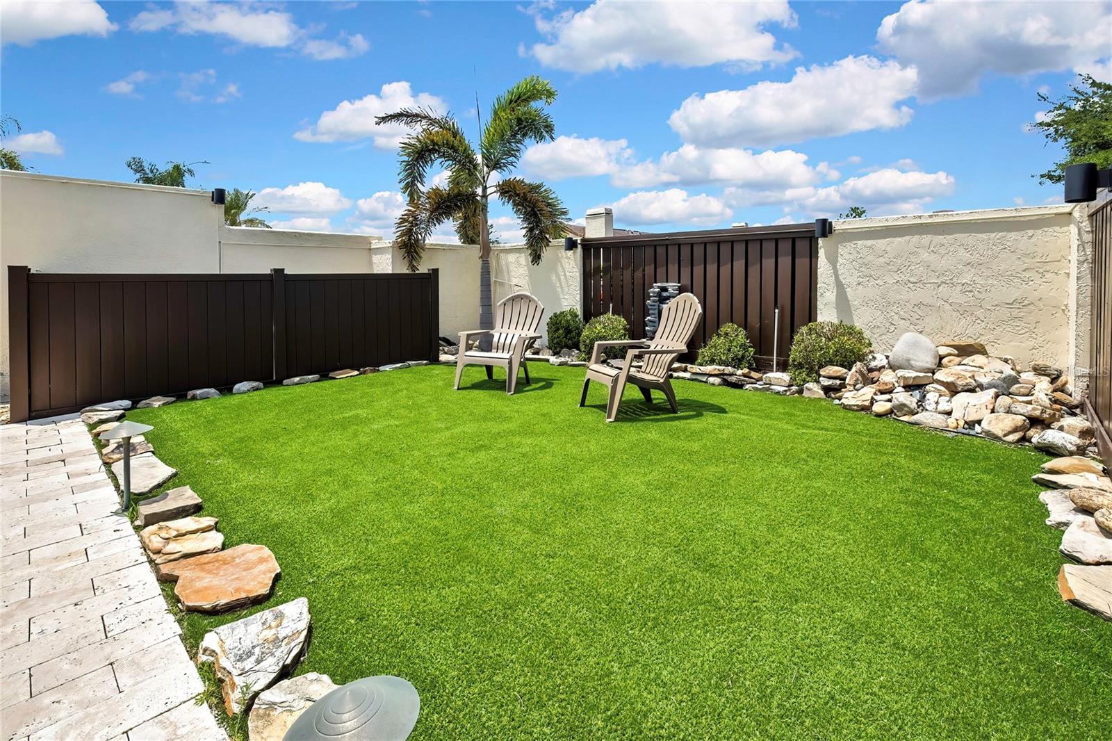 Listing photo id 5 for 13522 Avista Drive