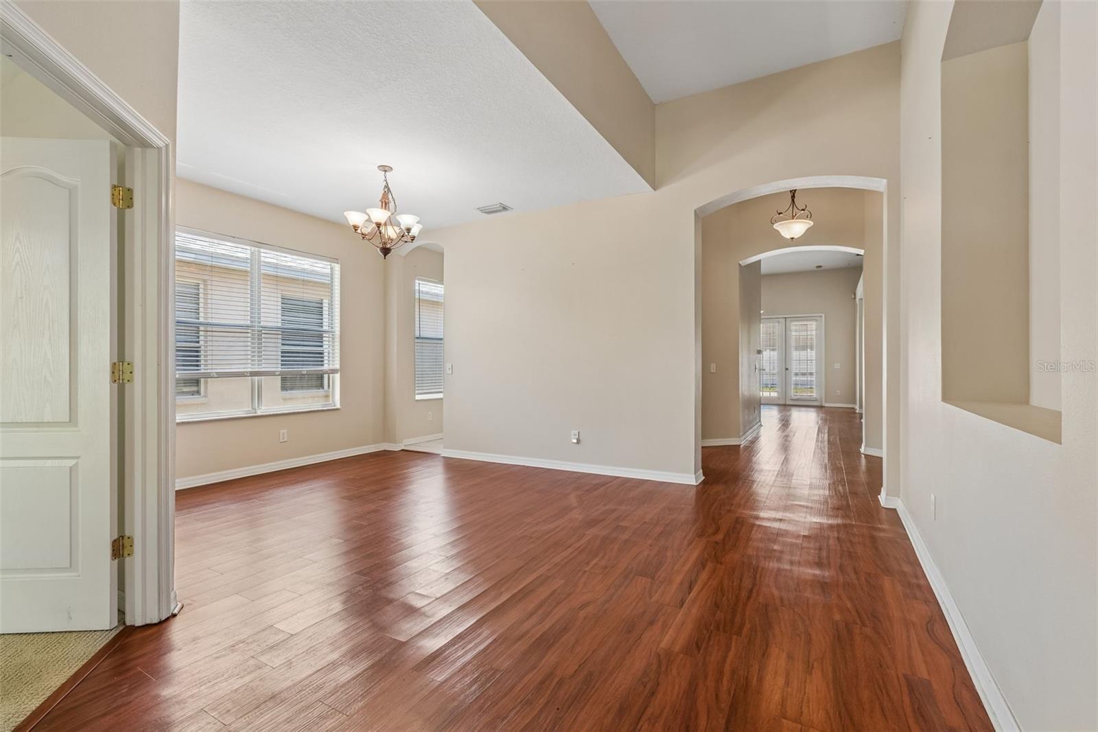 Listing photo id 11 for 4789 Whispering Wind Avenue