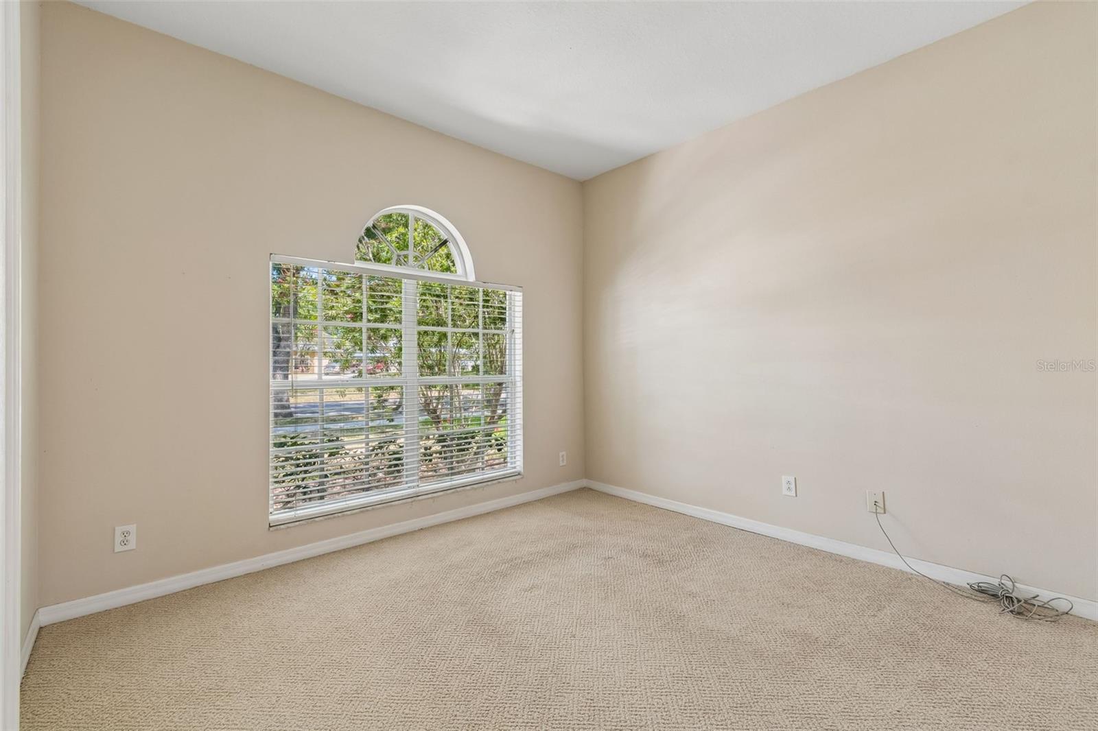 Listing photo id 12 for 4789 Whispering Wind Avenue