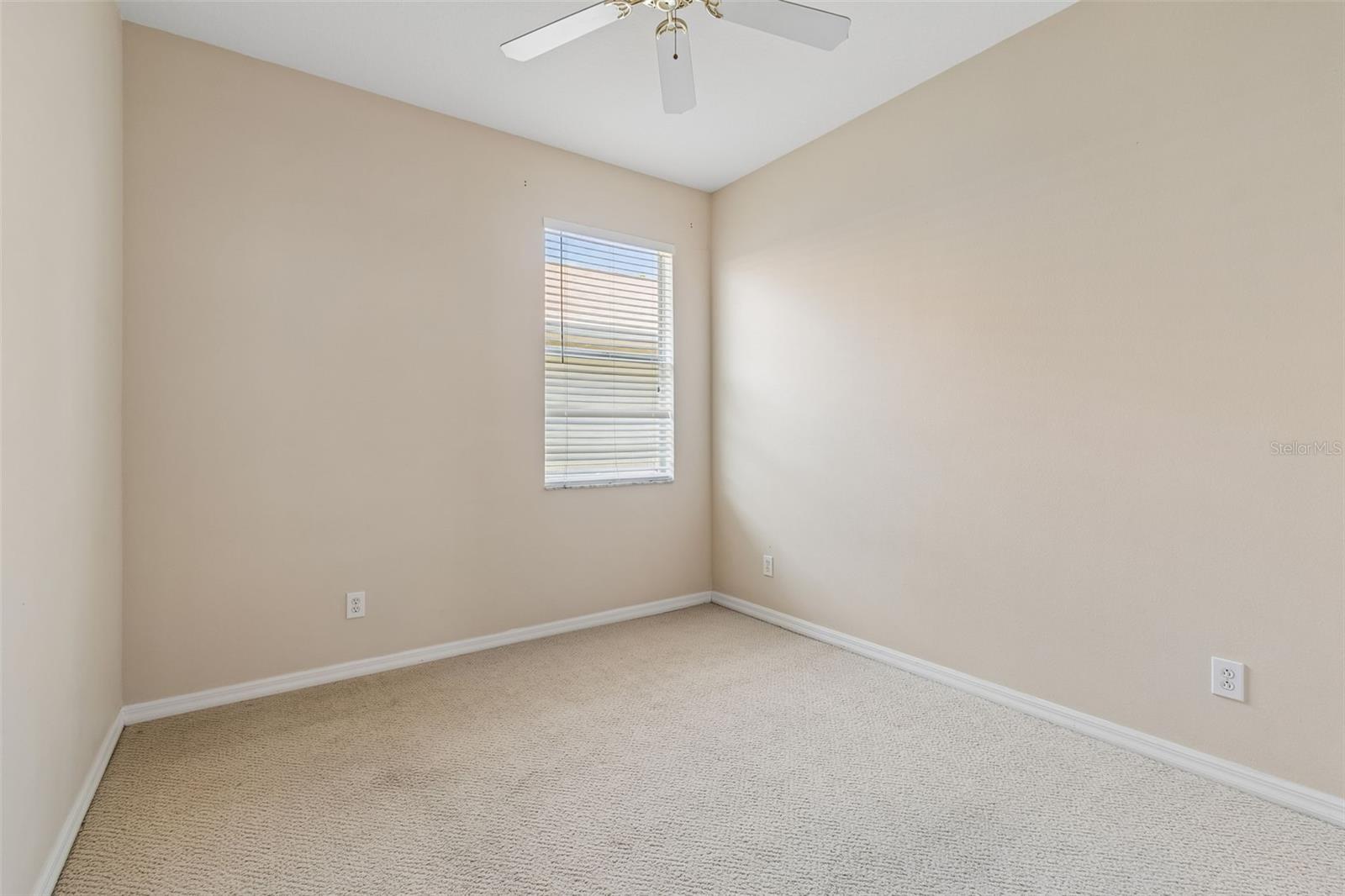 Listing photo id 32 for 4789 Whispering Wind Avenue