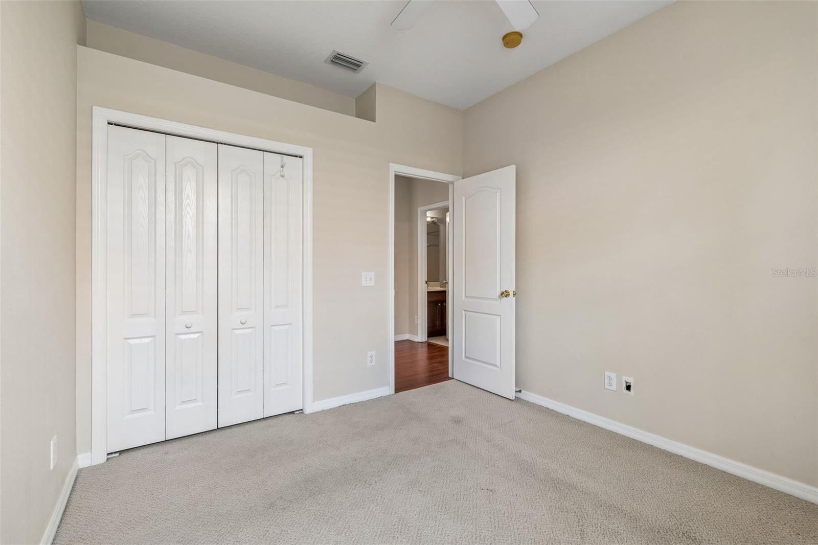 Listing photo id 34 for 4789 Whispering Wind Avenue