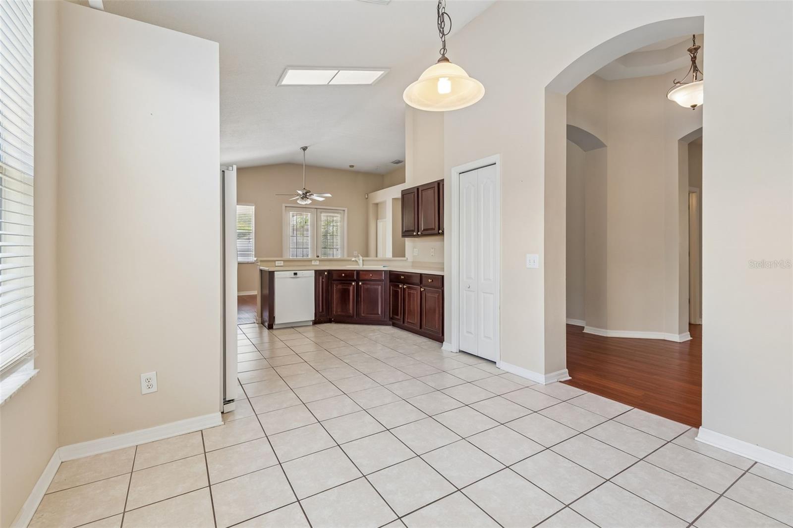 Listing photo id 40 for 4789 Whispering Wind Avenue