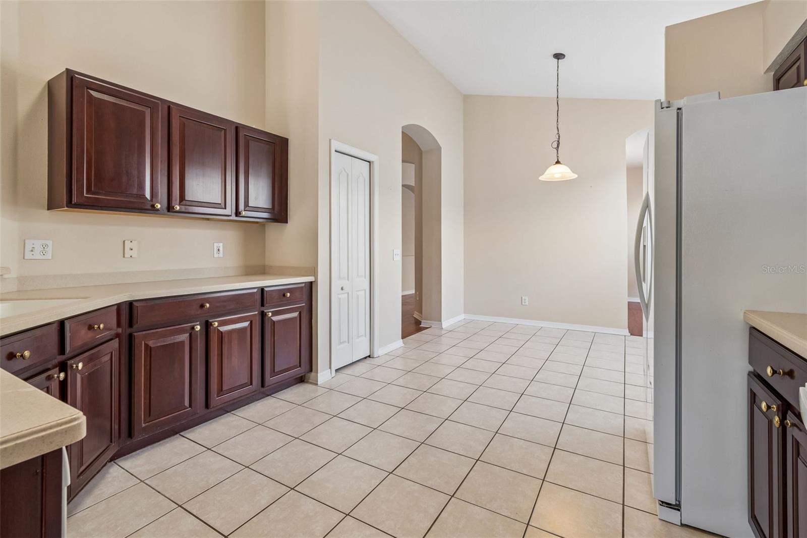 Listing photo id 49 for 4789 Whispering Wind Avenue