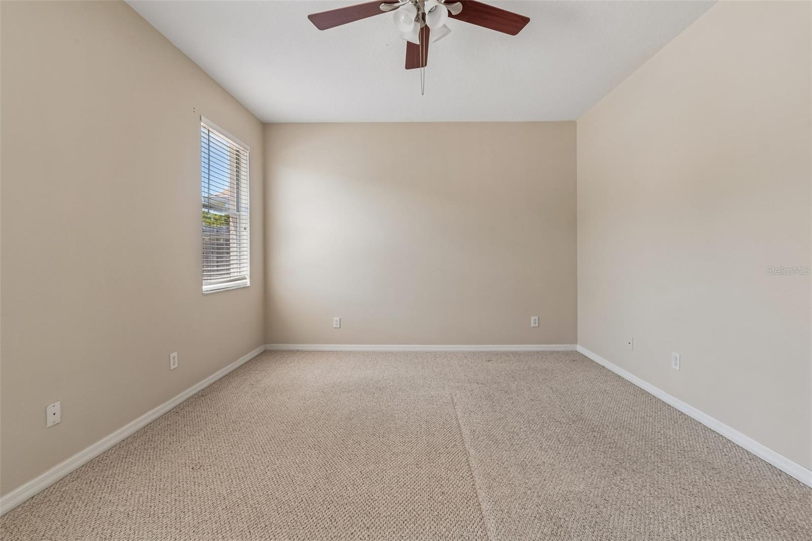 Listing photo id 61 for 4789 Whispering Wind Avenue